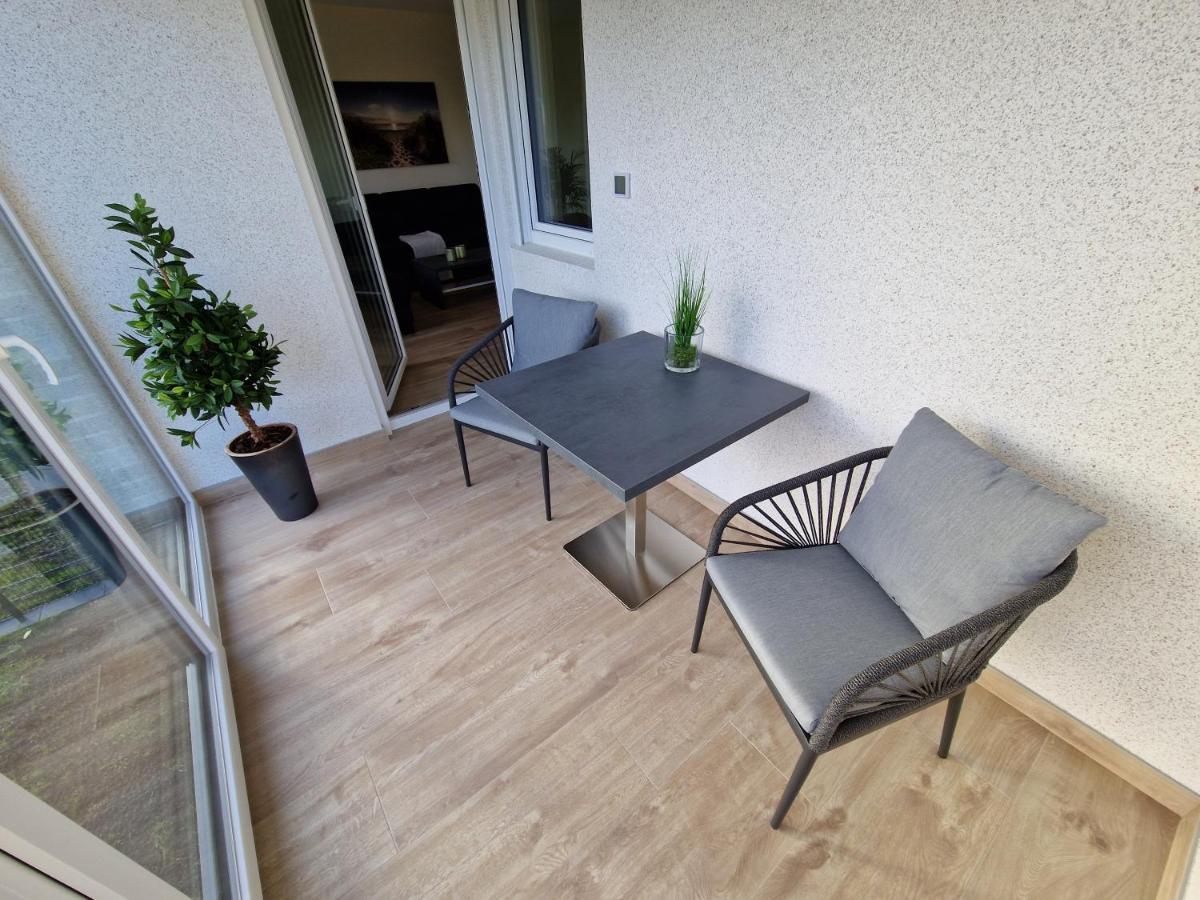 Apartment Nahe Meyer Werft In Ostfriesland Mit Kueche & Netflix Westoverledingen Exteriér fotografie